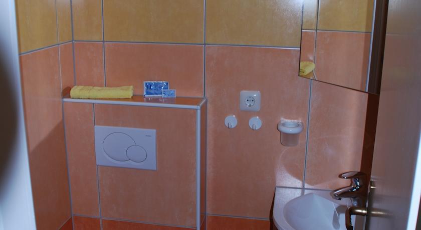 Rhoen Hotel Waldcafe St. Georg シュターツバート・ブリュッケナウ エクステリア 写真